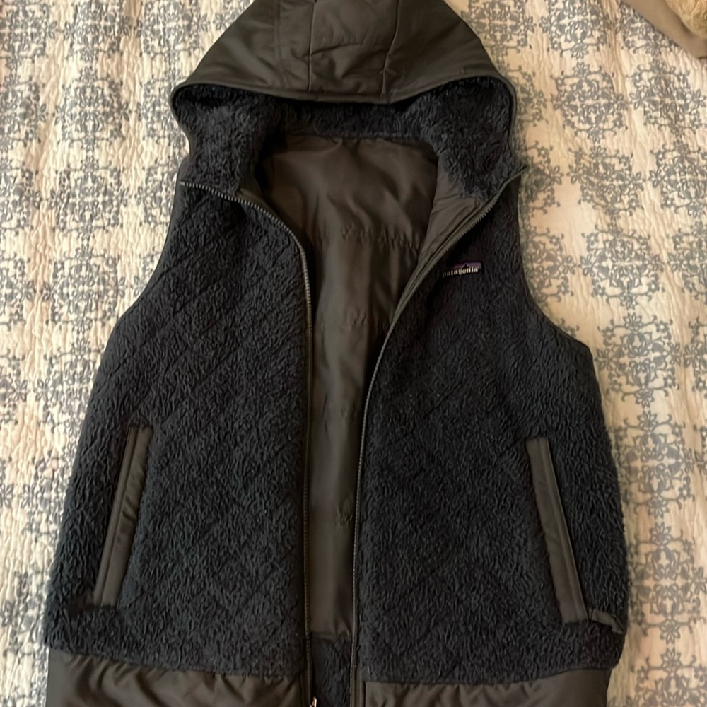 Patagonia reversible fleece vest